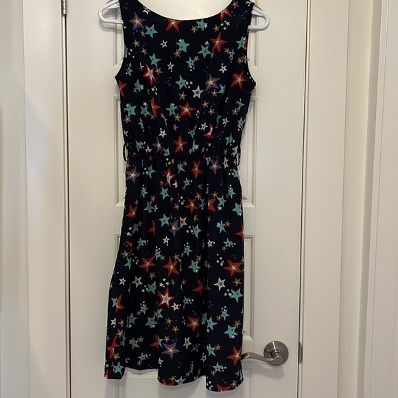 Navy dress with vibrant star pattern! - Picture 3 of 3